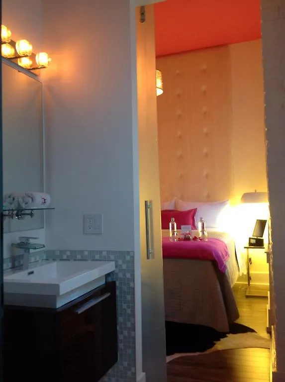 Baystreet Hotel/Motel Toronto 3*,  Canada