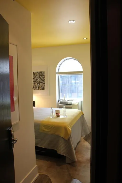 Baystreet Hotel/Motel Toronto