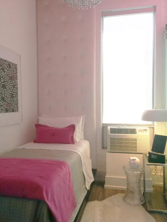 *** Hotel Baystreet Hotel/Motel Toronto Canada